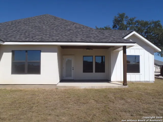 $385,000 | 105 Antonio Perez, Blanco, TX 78606