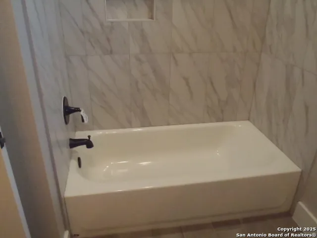 $385,000 | 105 Antonio Perez, Blanco, TX 78606