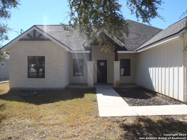 $385,000 | 105 Antonio Perez, Blanco, TX 78606