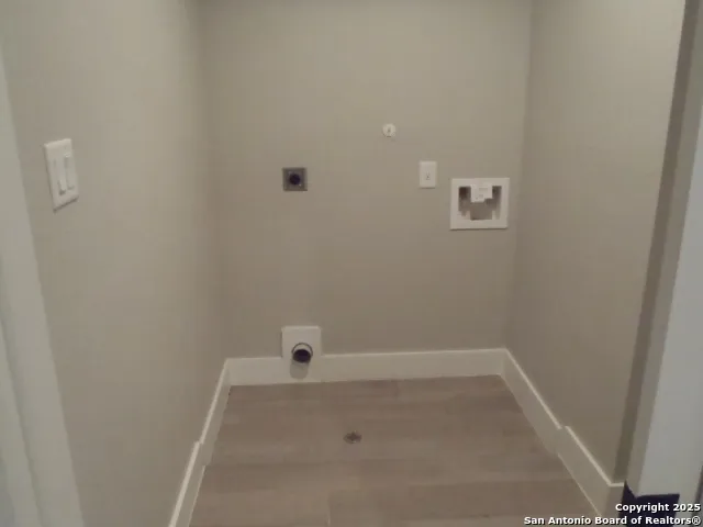 $385,000 | 105 Antonio Perez, Blanco, TX 78606