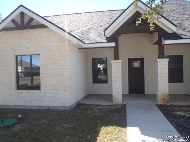 $385,000 | 105 Antonio Perez, Blanco, TX 78606