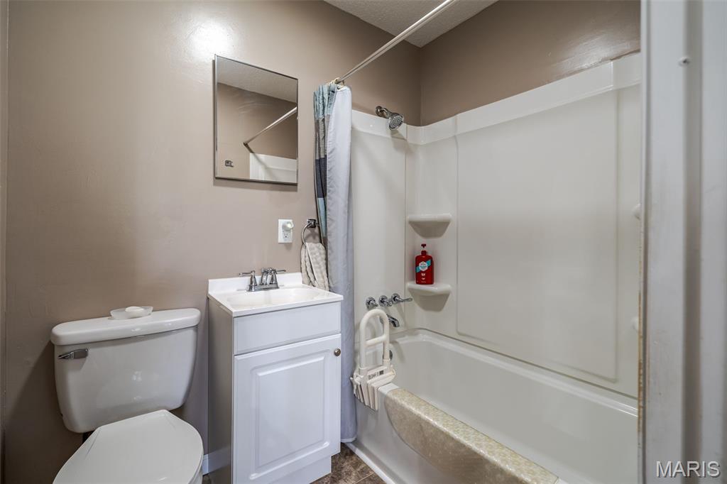 105 Old Farm Estates Road Union, MO 63084 - Photo 32 of 48