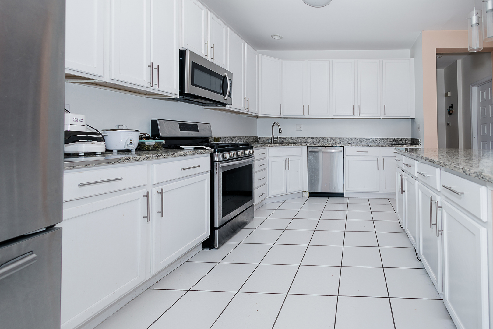 1166 Georgetown Way Vernon Hills, IL 60061 - Photo 8 of 21