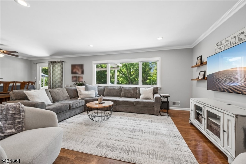 68 Voorhees Corner Road Flemington, NJ 08822 - Photo 3 of 33