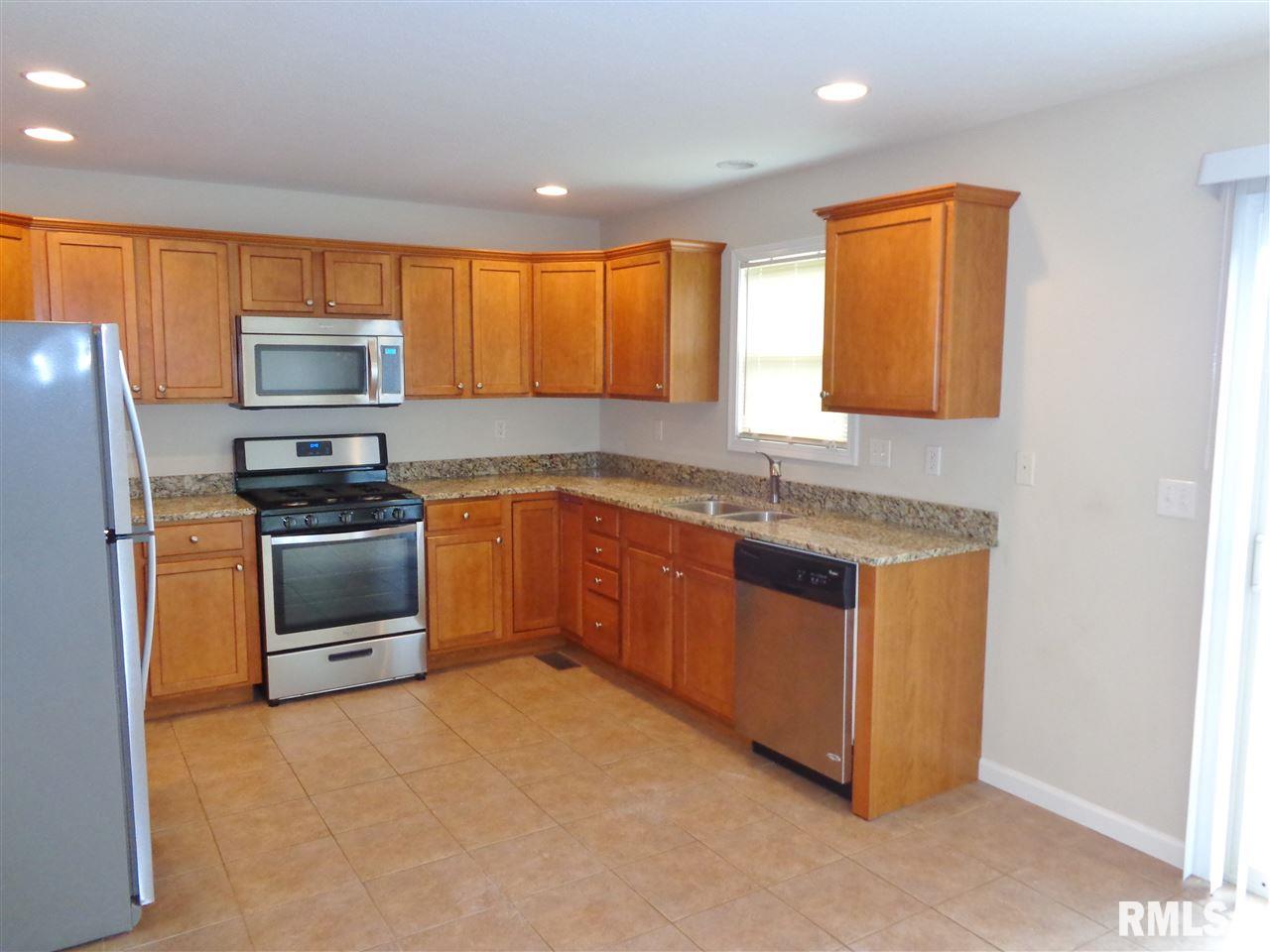 1803 Kingsbury Road Washington, IL 61571 - Photo 15 of 29 Gallery Image 15