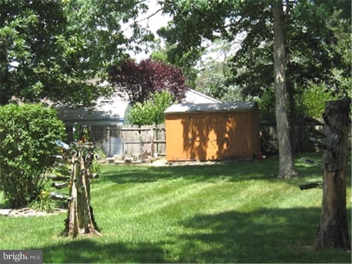327 Larch Road Mount Laurel, NJ 08054 - Photo 21 of 23 Exterior Back
