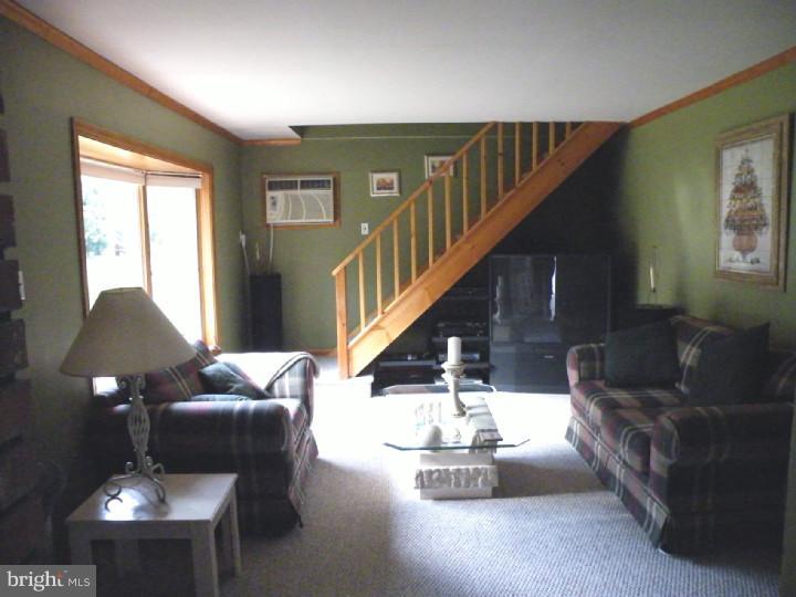 327 Larch Road Mount Laurel, NJ 08054 - Photo 6 of 23 Living Room