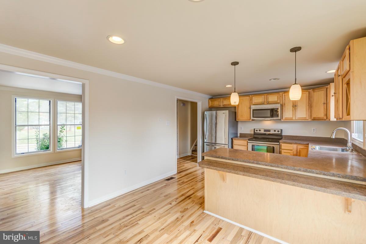 3203 Northmont Road Baltimore, MD 21244 - Photo 13 of 30 Kitchen