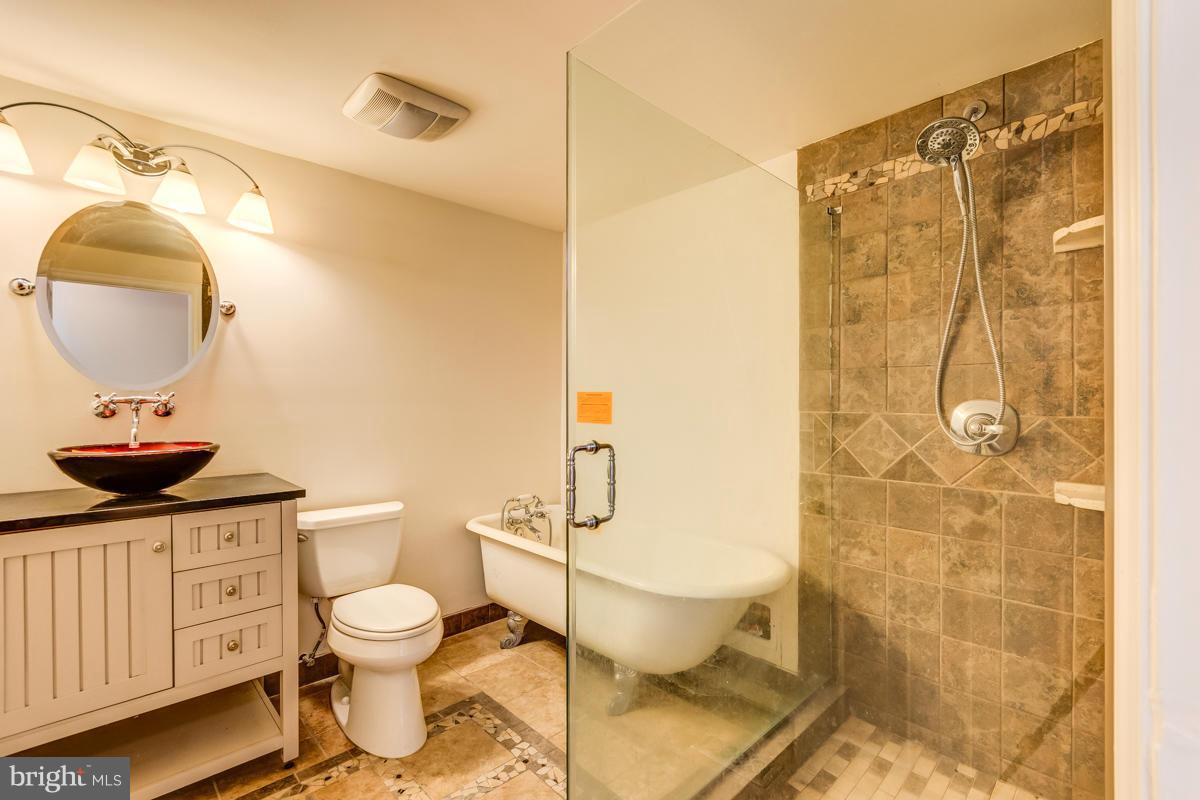 3203 Northmont Road Baltimore, MD 21244 - Photo 19 of 30 Bath