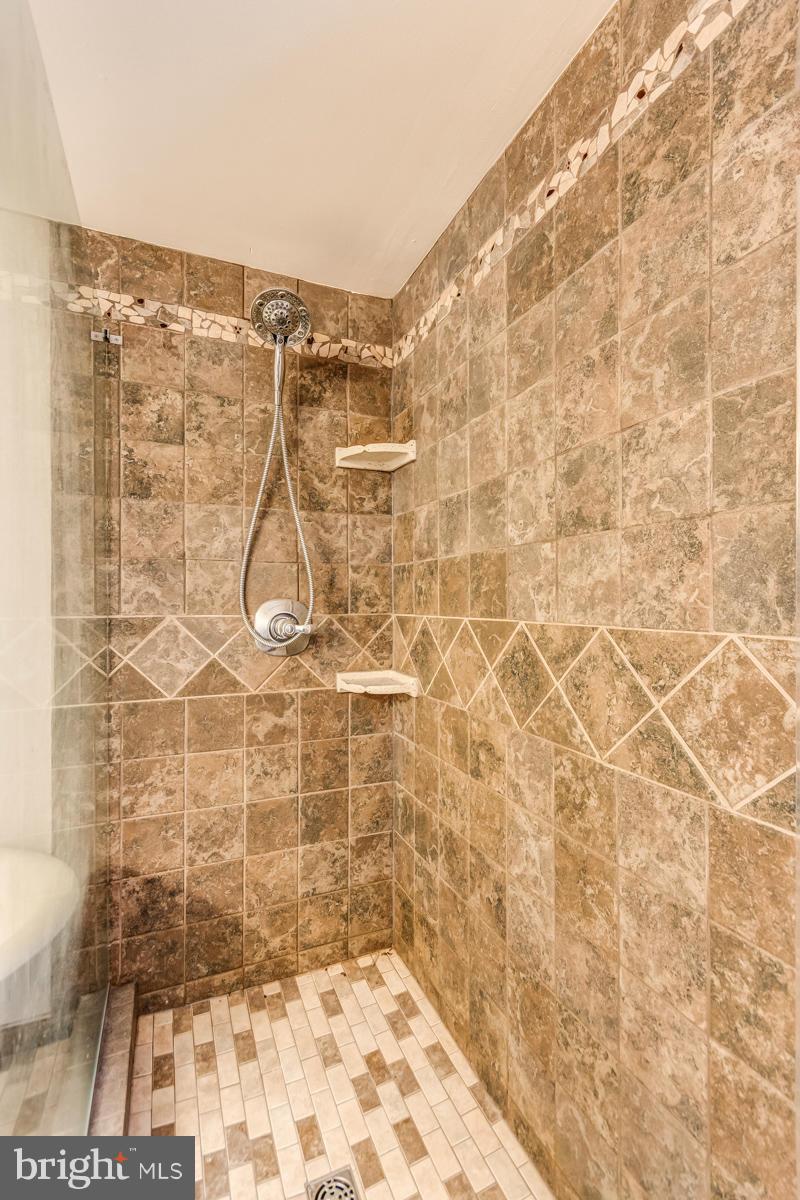 3203 Northmont Road Baltimore, MD 21244 - Photo 20 of 30 Bath