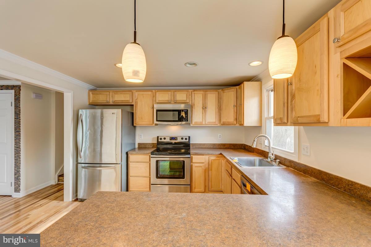 3203 Northmont Road Baltimore, MD 21244 - Photo 10 of 30 Kitchen