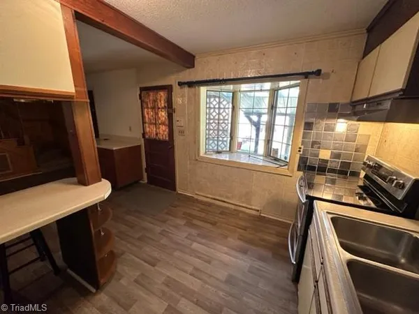 $1,500 | 1704 Pichard Street, Greensboro, NC 27401