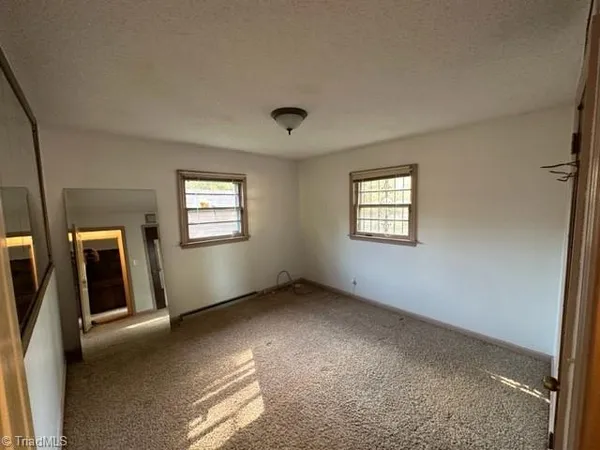 $1,500 | 1704 Pichard Street, Greensboro, NC 27401
