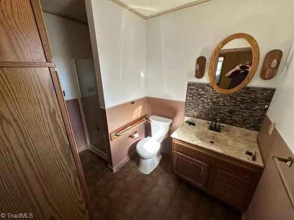 $1,500 | 1704 Pichard Street, Greensboro, NC 27401