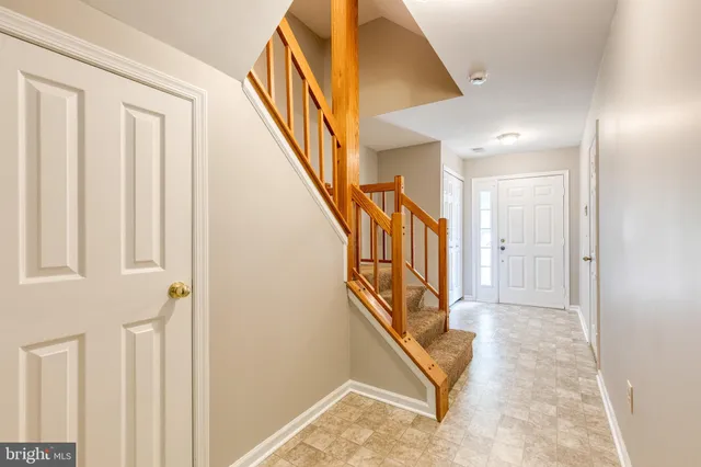 $2,800 | 7327 Eden Brook Drive, Unit E30, Columbia, MD 21046