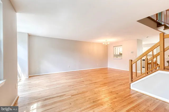 $2,800 | 7327 Eden Brook Drive, Unit E30, Columbia, MD 21046