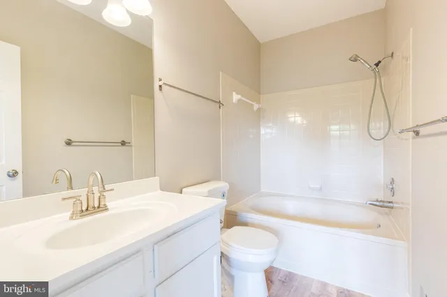 $2,800 | 7327 Eden Brook Drive, Unit E30, Columbia, MD 21046