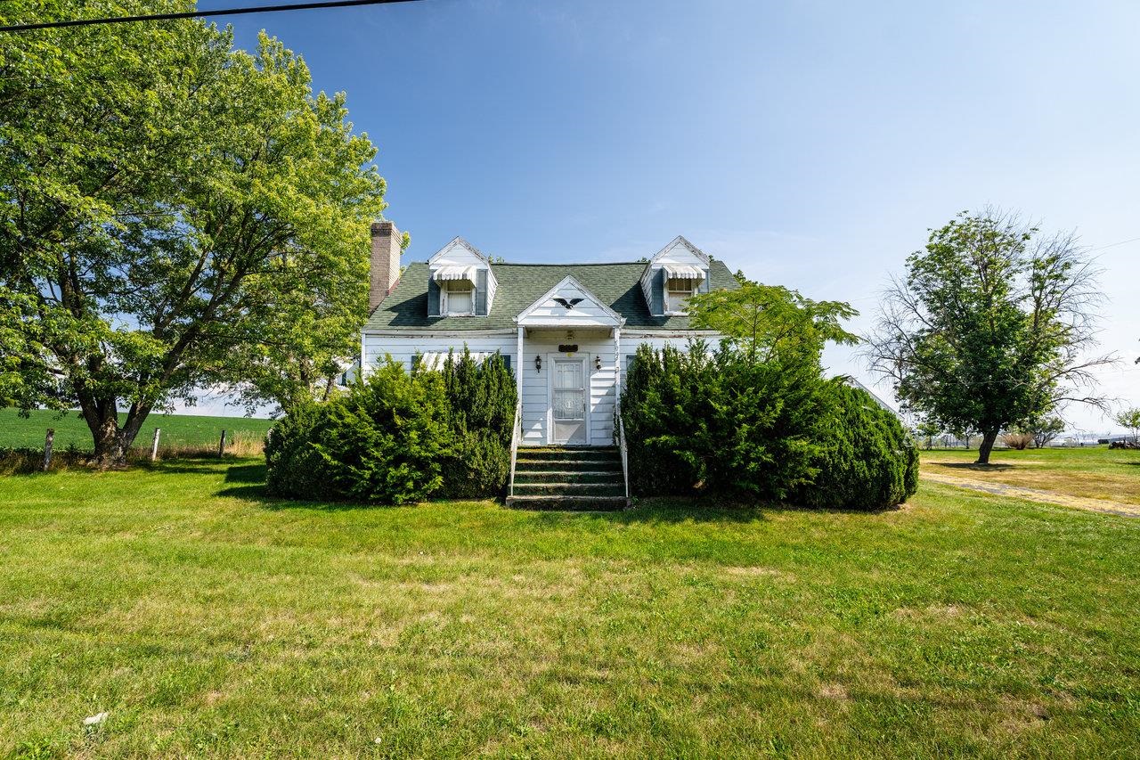 7049 Cross Keys Road Mount Crawford, VA 22841 - Photo 2 of 49 a front view of a house with garden