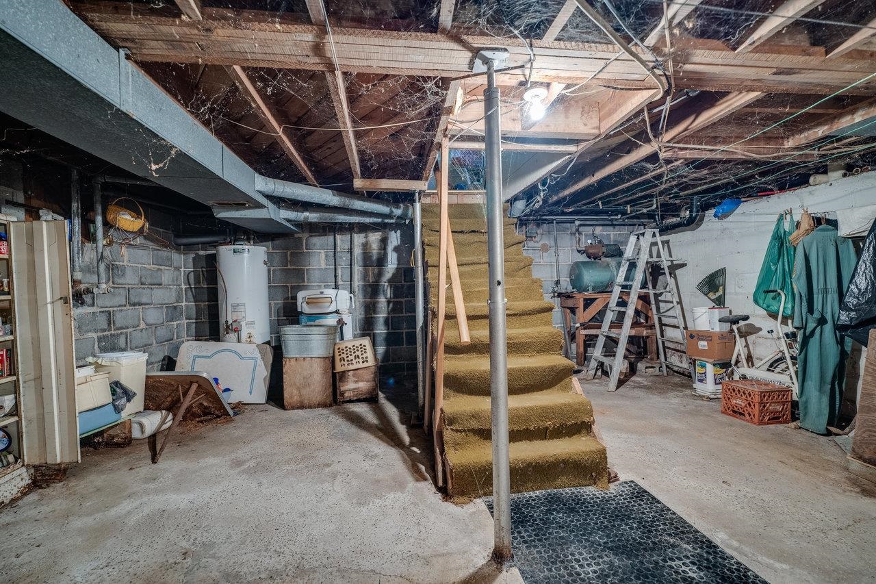 7049 Cross Keys Road Mount Crawford, VA 22841 - Photo 31 of 49 a view of entryway