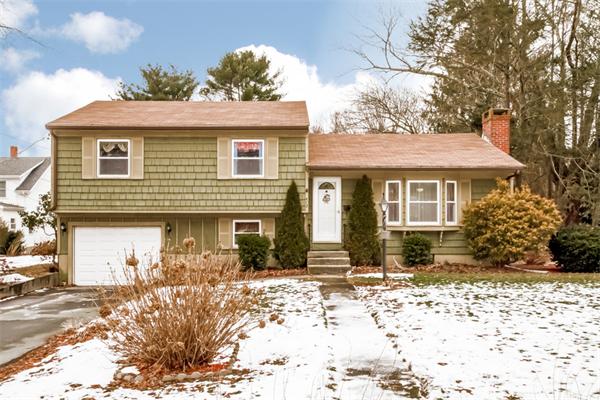 473 Stevens Road Swansea, MA 02777 - Photo 1 of 30 Gallery Image 1
