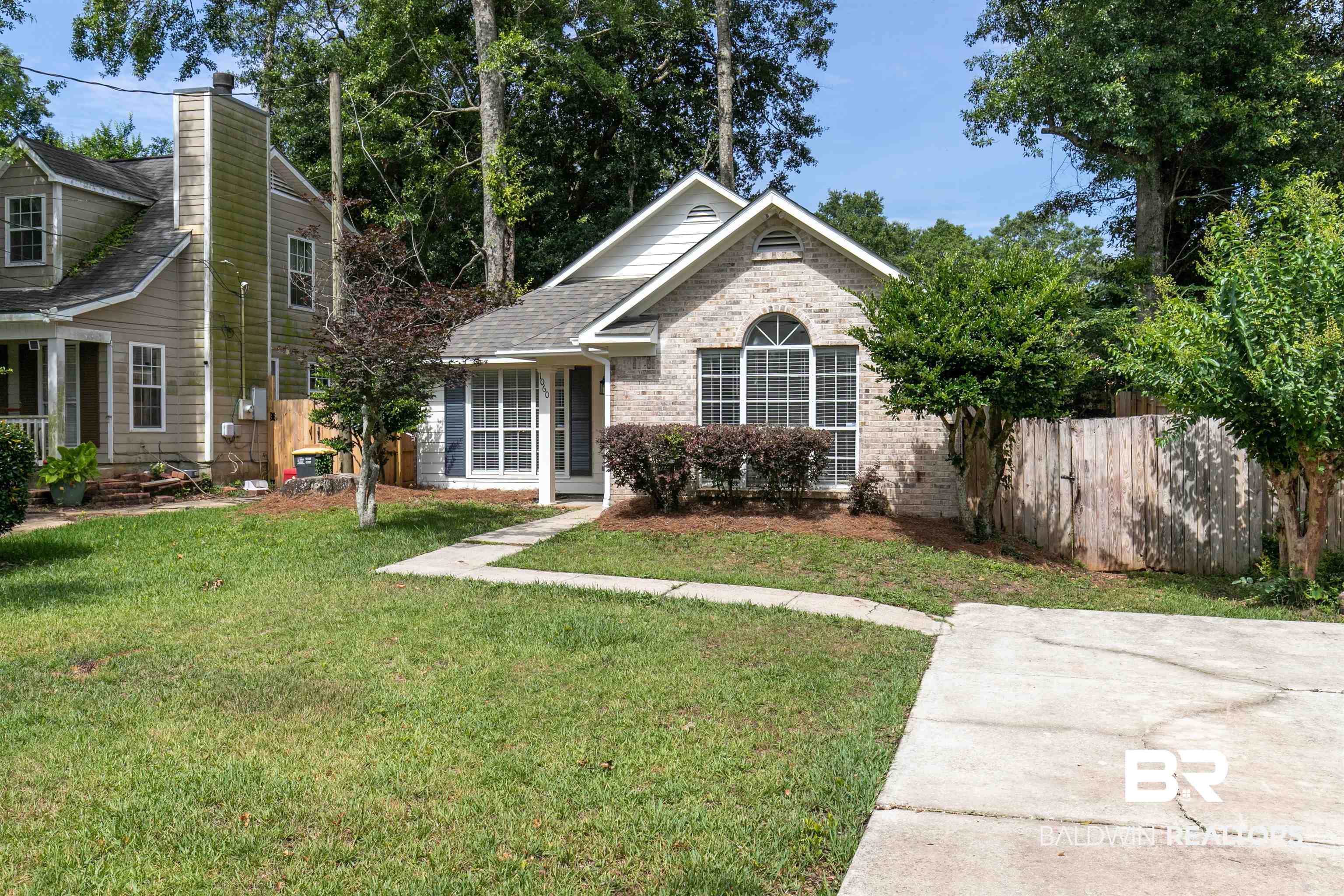 1060 Wildwood Avenue Mobile, AL 36609 - Photo 2 of 18