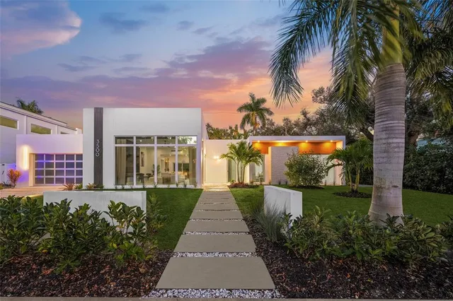 $2,350,000 | 3500 Bay Shore Road, Sarasota, FL 34234