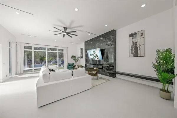 $2,050,000 | 3500 Bay Shore Road, Sarasota, FL 34234