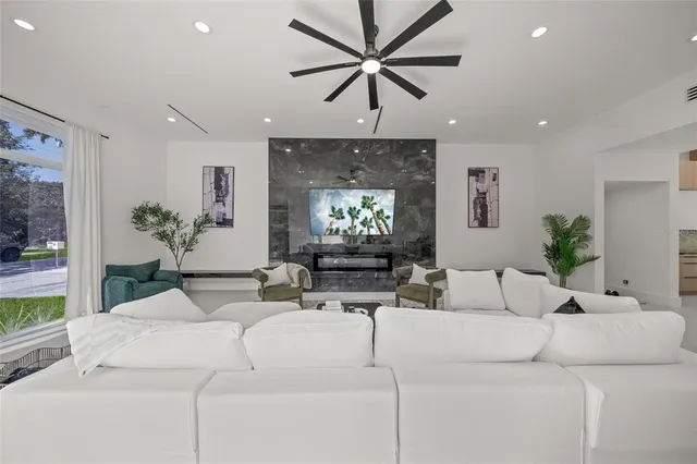 $2,275,000 | 3500 Bay Shore Road, Sarasota, FL 34234