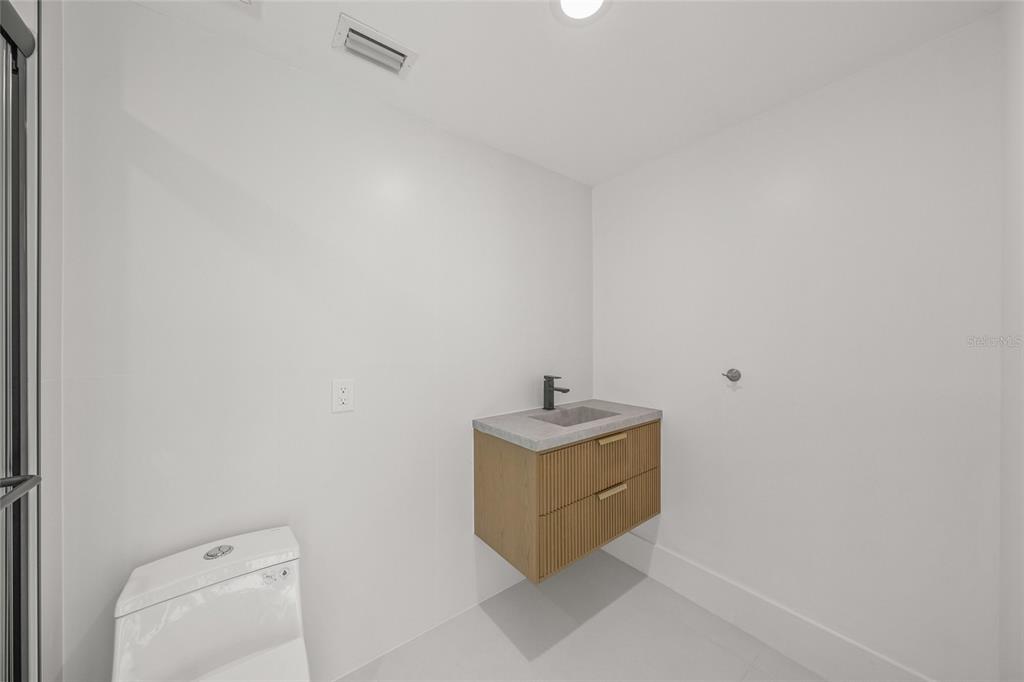 3500 Bay Shore Road Sarasota, FL 34234 - Photo 39 of 73