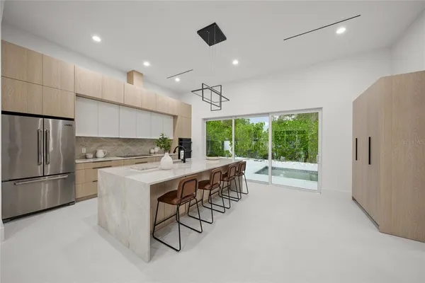 $2,050,000 | 3500 Bay Shore Road, Sarasota, FL 34234