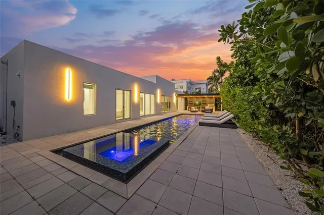 $2,275,000 | 3500 Bay Shore Road, Sarasota, FL 34234