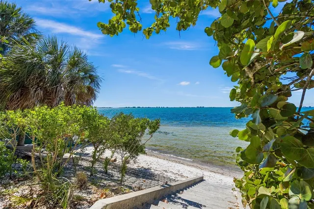 $2,275,000 | 3500 Bay Shore Road, Sarasota, FL 34234