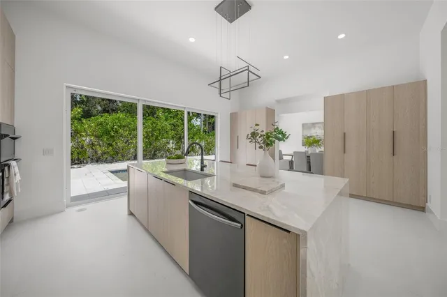 $2,275,000 | 3500 Bay Shore Road, Sarasota, FL 34234