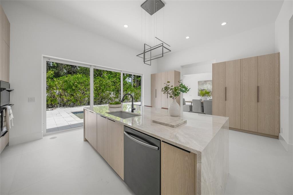 3500 Bay Shore Road Sarasota, FL 34234 - Photo 9 of 73