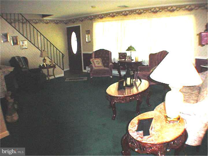 10 Canary Road Levittown, PA 19057 - Photo 3 of 15 Living Room