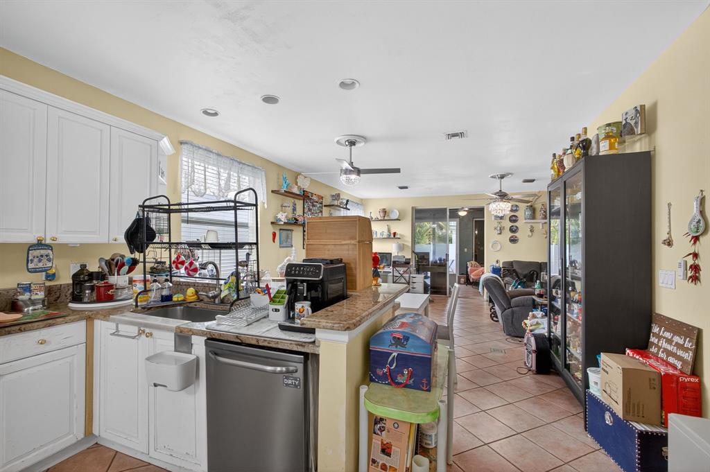 2119 Chagall Circle West Palm Beach, FL 33409 - Photo 18 of 63