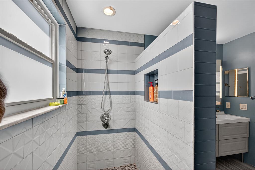 2119 Chagall Circle West Palm Beach, FL 33409 - Photo 49 of 63 a view of bathroom