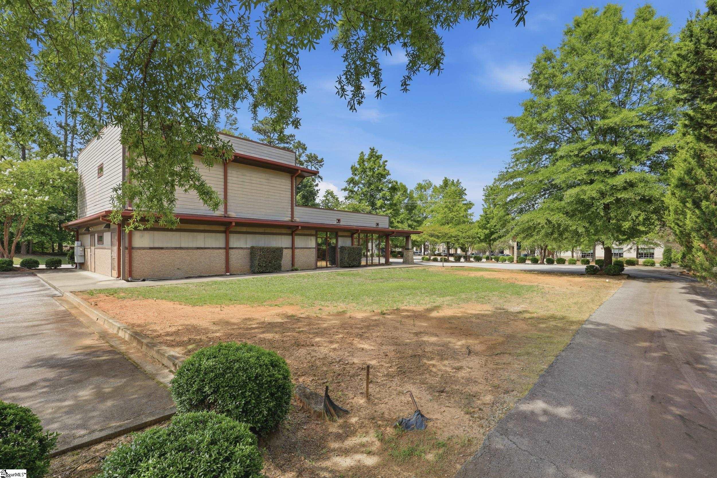 142 Mall Connector Road Greenville, SC 29607 - Photo 5 of 27