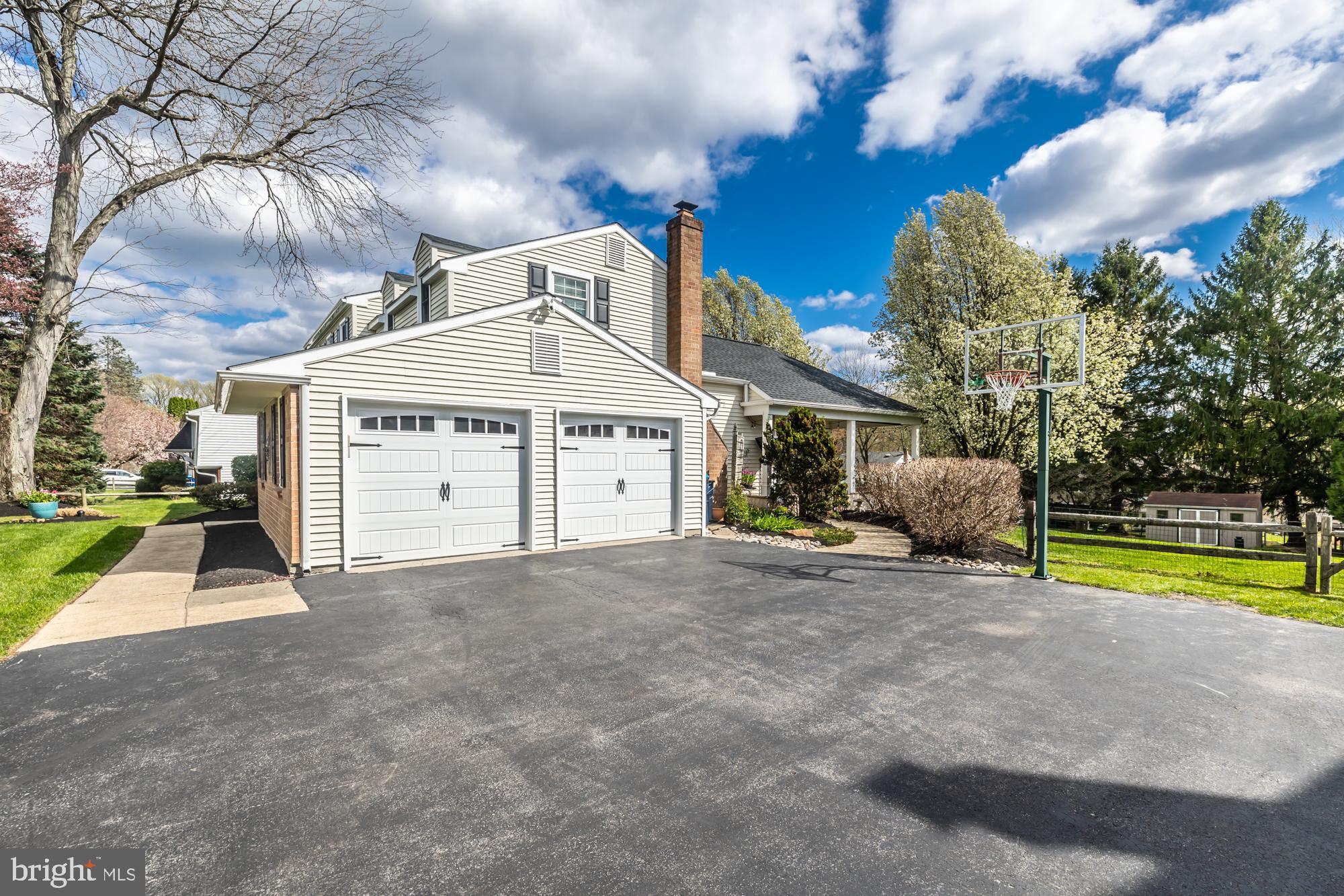 374 Devon Drive Exton, PA 19341 - Photo 5 of 50