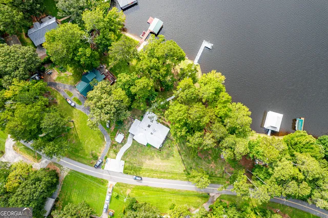 a view of a yard with entertaining space