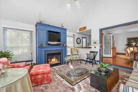 $2,950,000 | 41 Court Street, Chatham, MA 02650