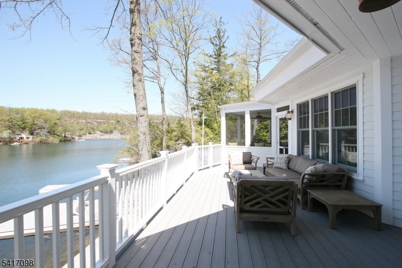 140 Lake End Road Newfoundland, NJ 07435 - Photo 43 of 48