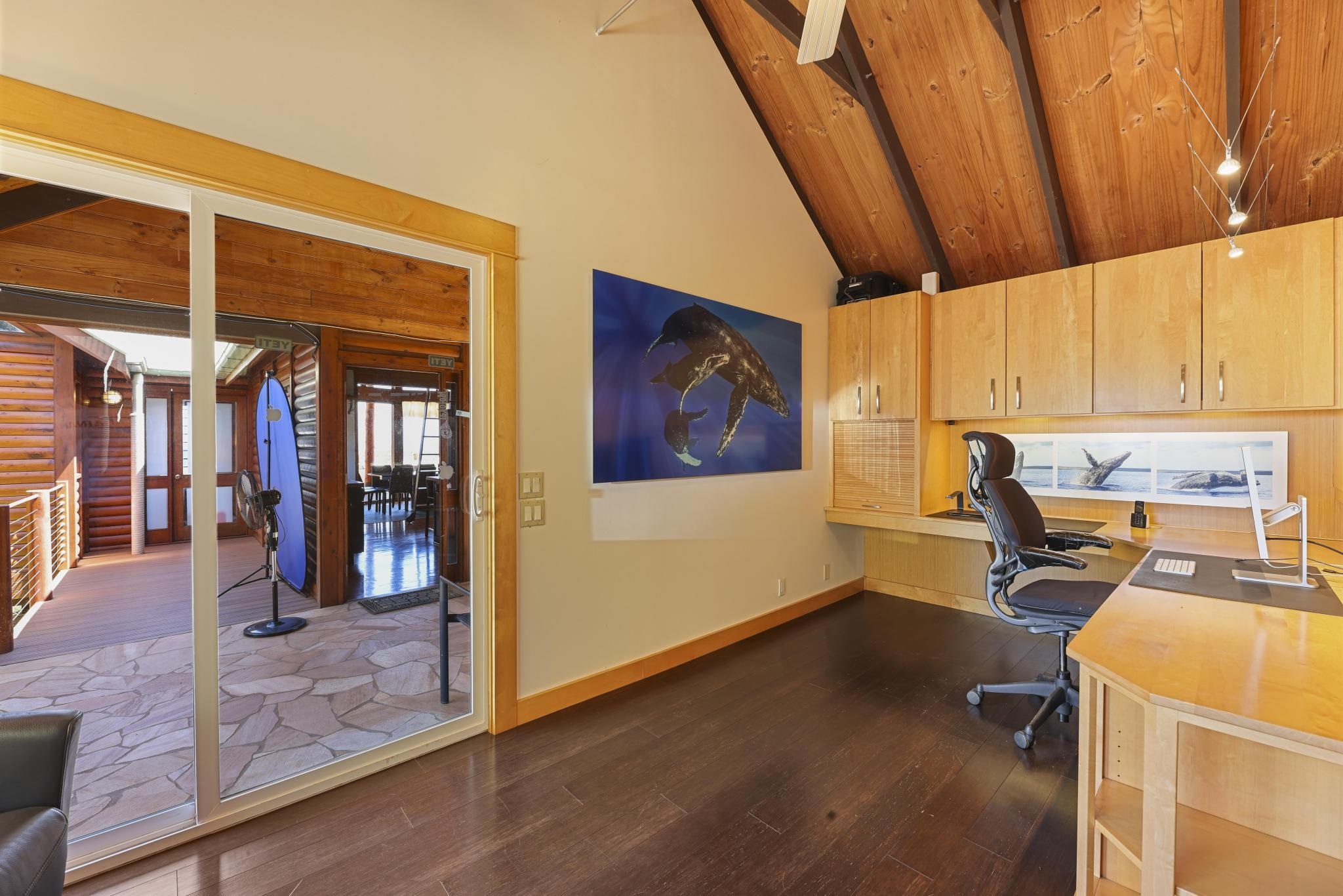 115 Ulua Road Kaunakakai, HI 96748 - Photo 41 of 49 a view of a living room with a large window