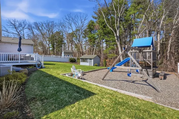 $715,000 | 131 Carpenter Road, Walpole, MA 02081