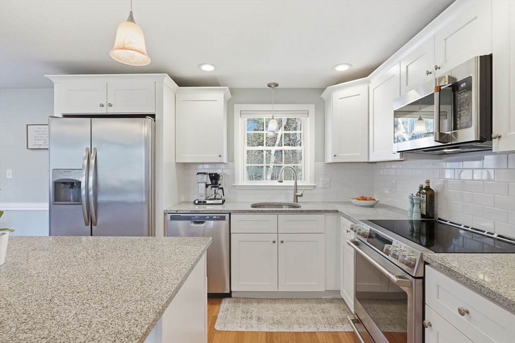 131 Carpenter Road Walpole, MA 02081 - Photo 3 of 26