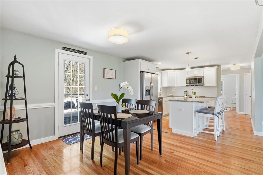 131 Carpenter Road Walpole, MA 02081 - Photo 5 of 26