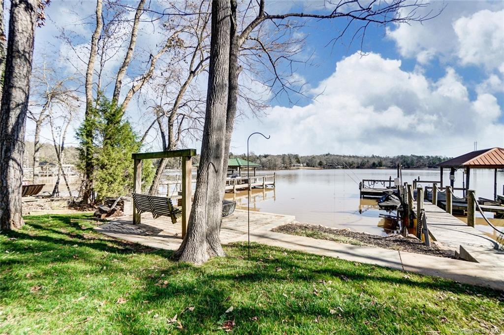 5600 Riverfront Road Lake Wylie, SC 29710 - Photo 3 of 48 Gallery Image 3
