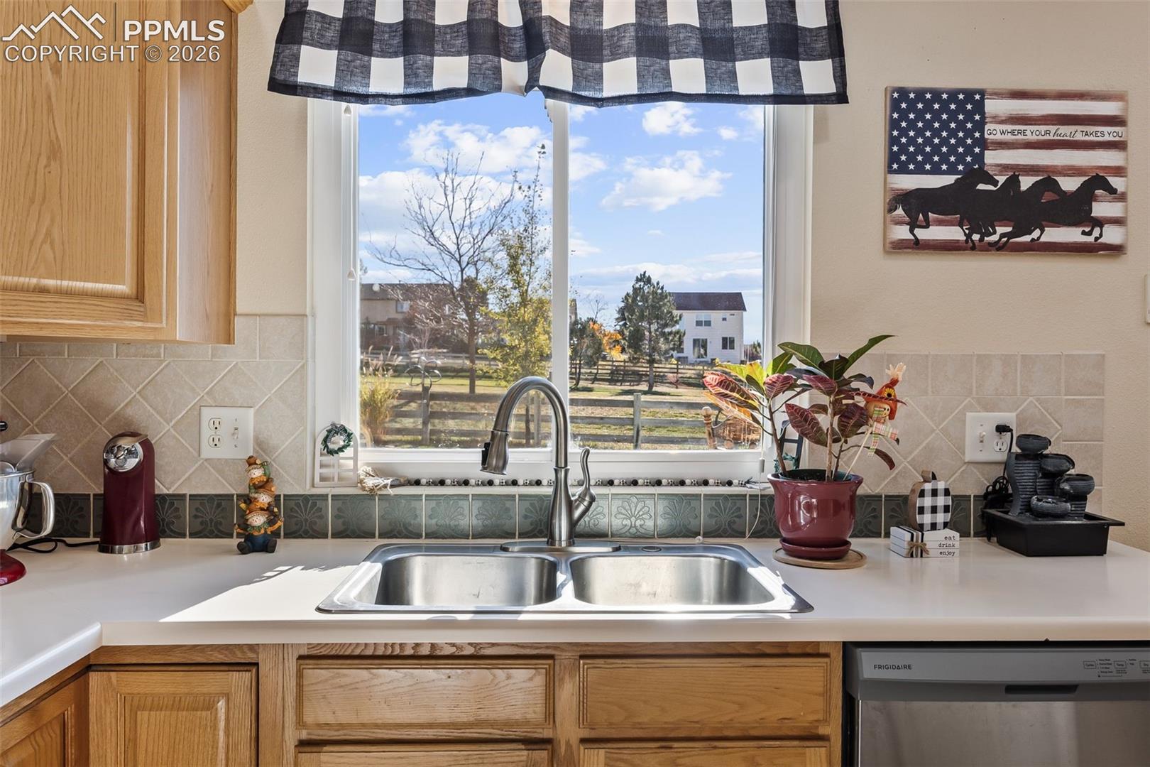 265 Talus Road Monument, CO 80132 - Photo 17 of 35