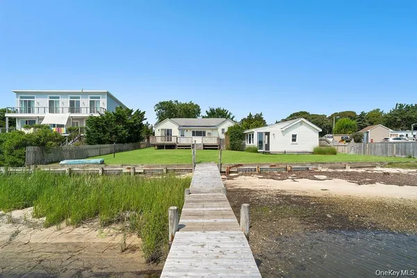 $35,000 | 35 Gardners Lane, Unit MAIN HOUSE, Hampton Bays, NY 11946