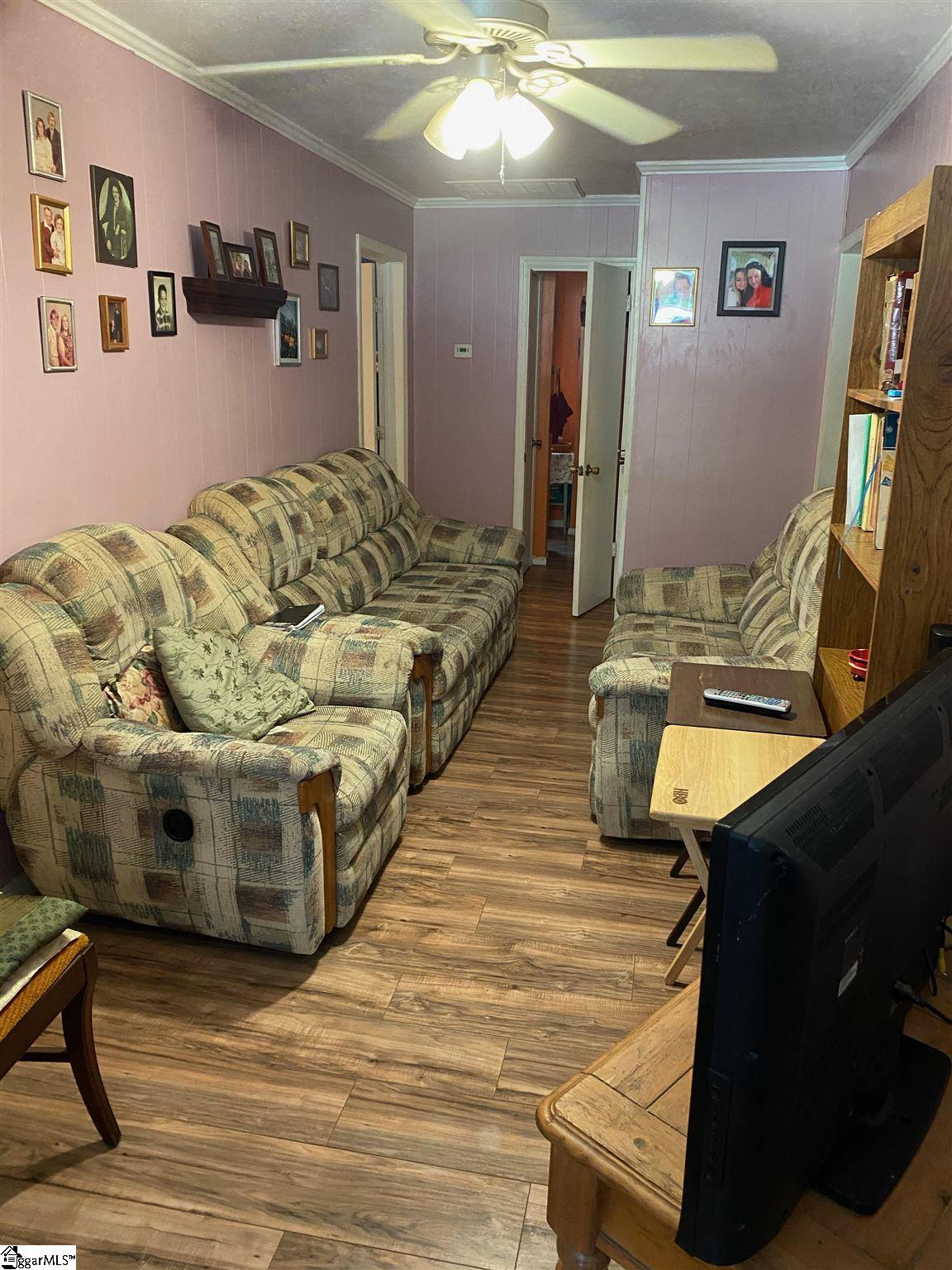 206 Moore Street Greer, SC 29651 - Photo 2 of 13